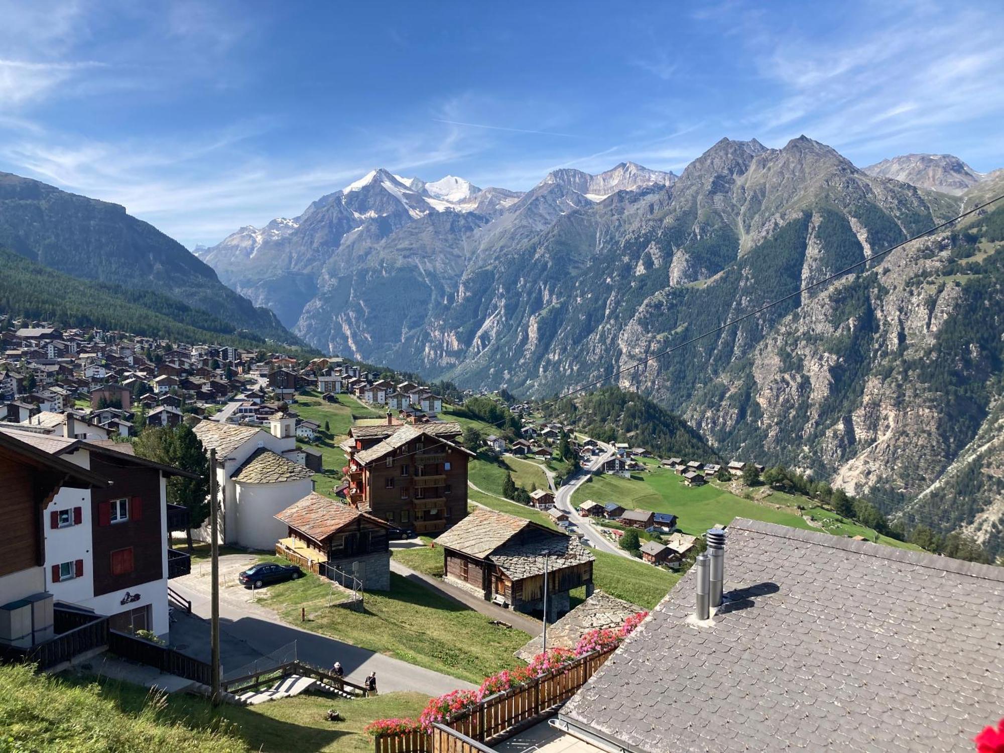 Haus Dorfblick Apartment Grachen Bagian luar foto